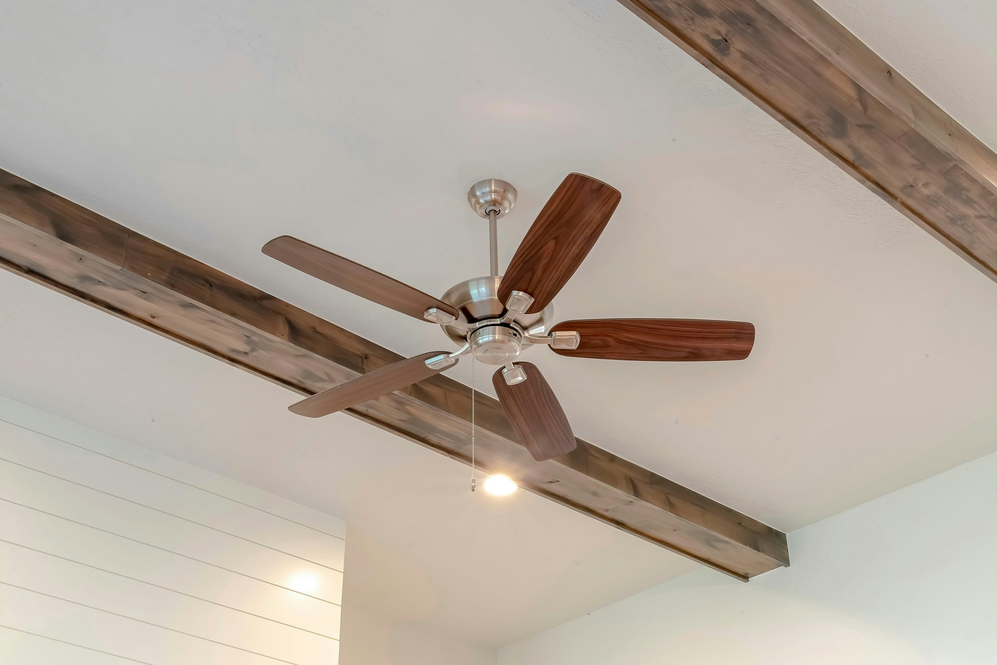 How To Clean a Ceiling Fan 